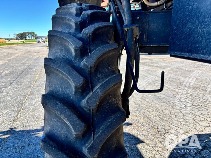 2020-case-ih-patriot-4440-image-51