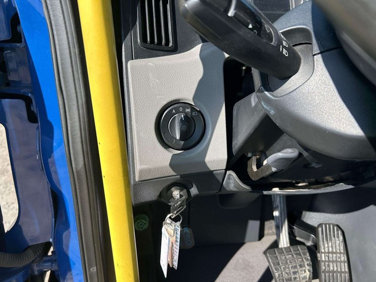 2021-freightliner-cascadia-116-image-14