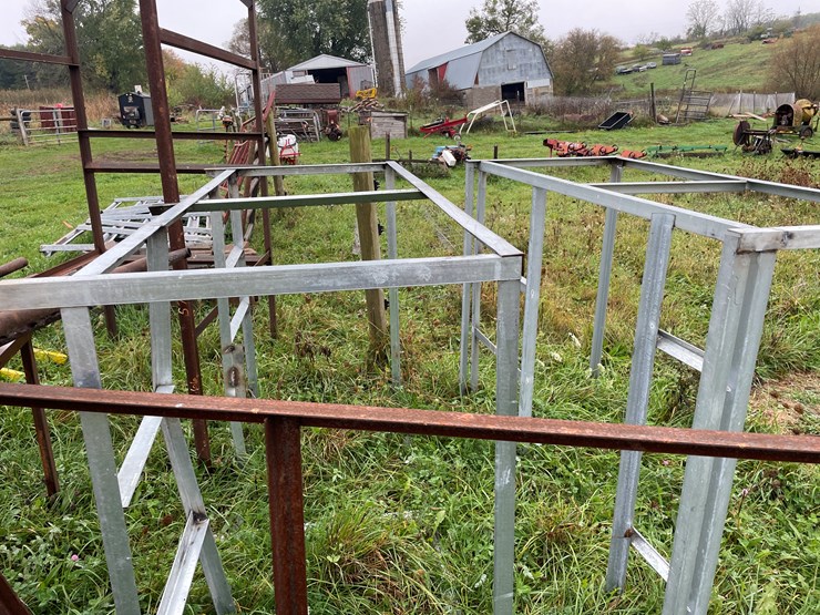 #8116-•-misc-metal-frames-image-11