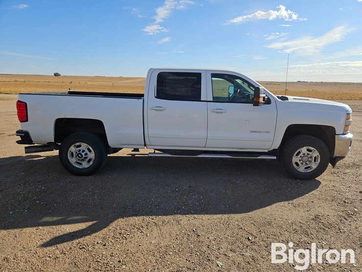 2015-chevrolet-silverado-2500-image-4