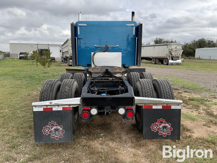 2020-peterbilt-579-image-6