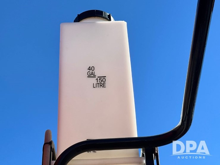 2020-case-ih-patriot-4440-image-39