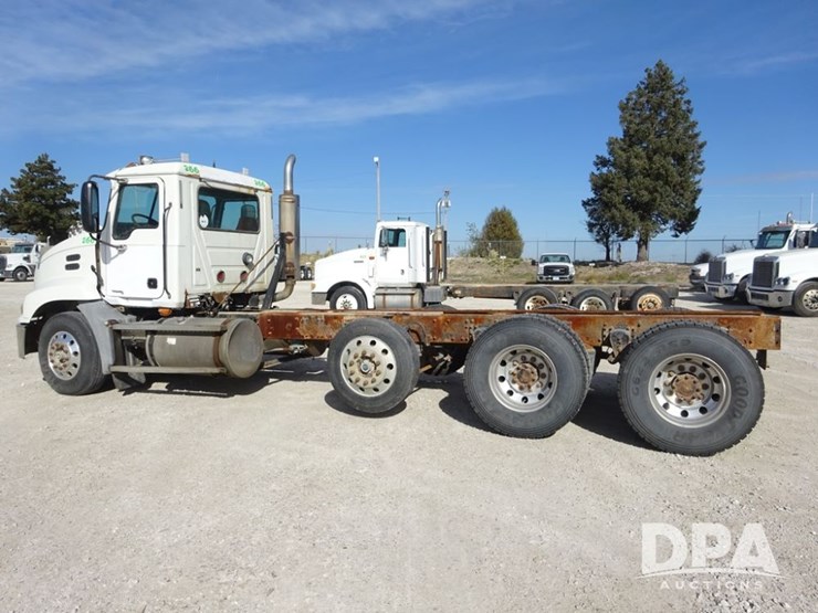 2005-mack-vision-truck-(pz13989,-unit-266)-image-31