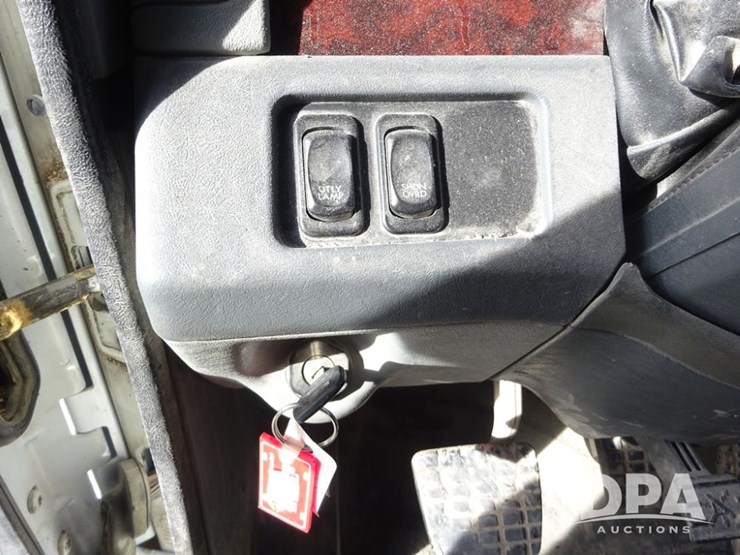 2016-freightliner-coronado-day-cab-glider-truck-(pz13983,-unit-716)-image-107