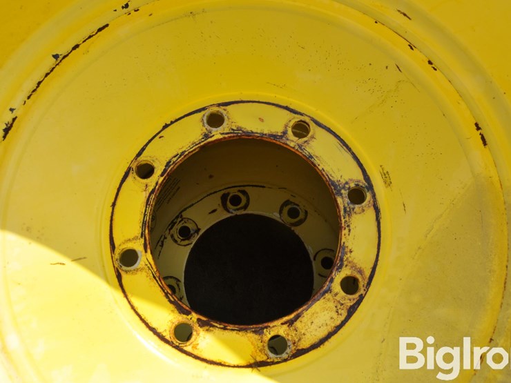 18.4-26-tires-on-john-8-bolt-rear-combine-rims-image-9