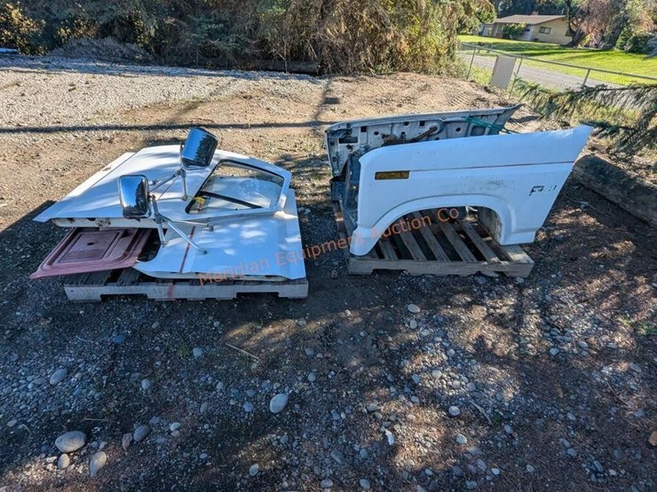 1982-ford-f250-image-3