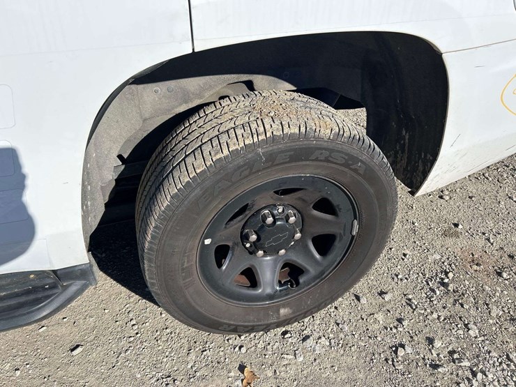 2020-chevrolet-tahoe-image-23