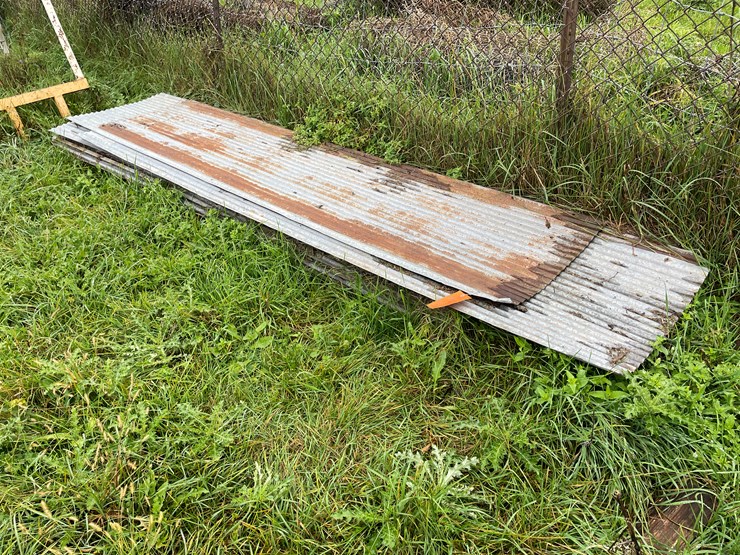 #9612-•-(17)-pieces-of-galvanized-steel-siding-image-1