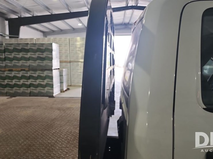 2015-dodge-ram-5500-image-11