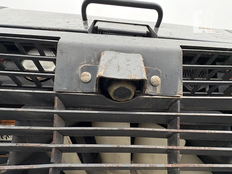 2017-deere-333g-image-10