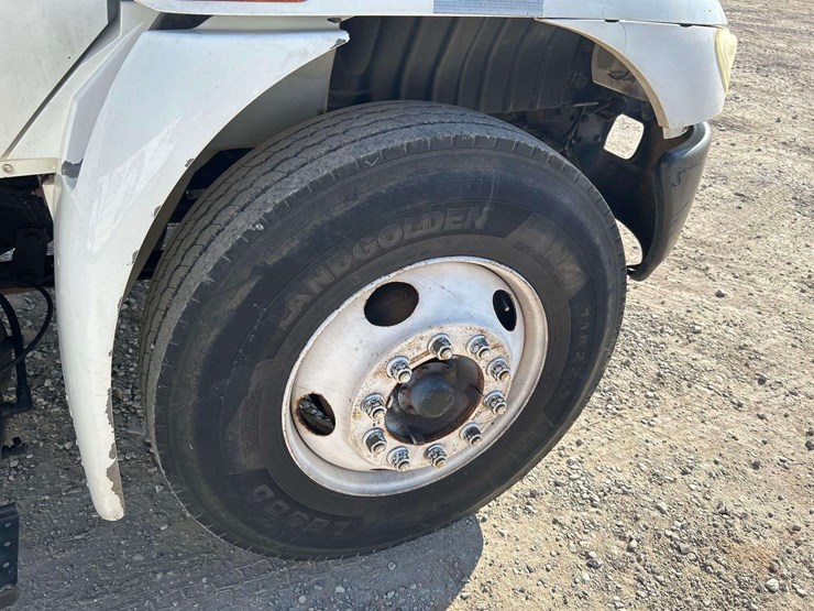 2005-international-durastar-4300-image-37