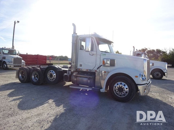 2016-freightliner-coronado-day-cab-glider-truck-(pz13983,-unit-716)-image-12