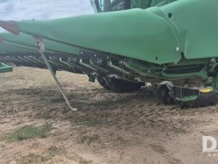 2020-john-deere-716c-image-7