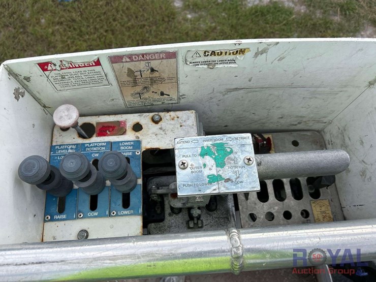 2018-ford-f550-image-40