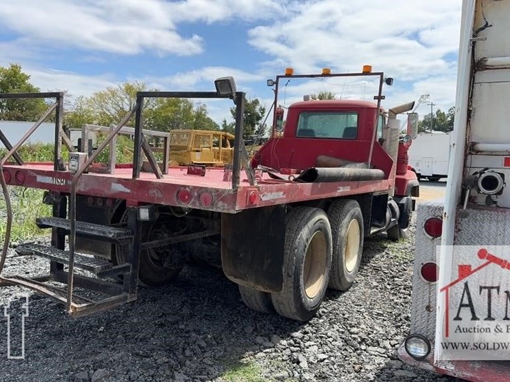 2000-mack-rd690s-image-4