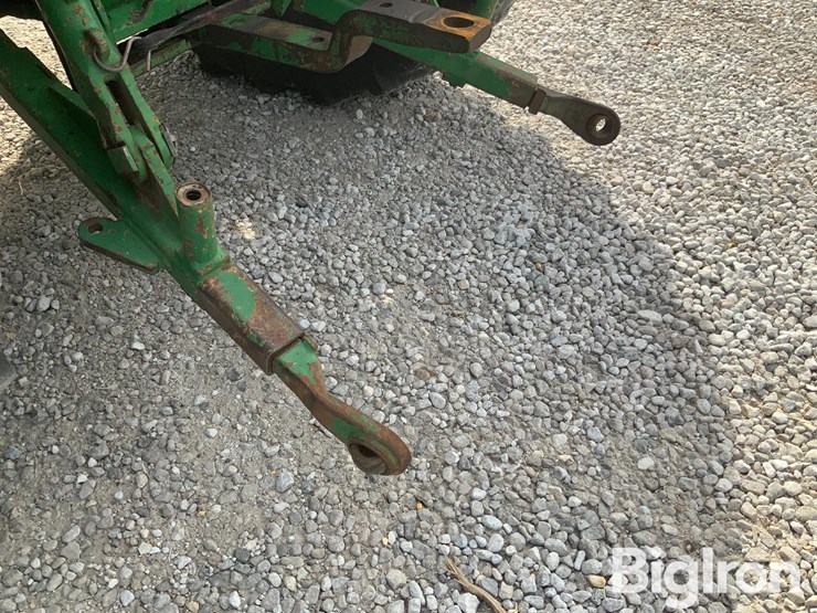 1983-john-deere-2350-image-10