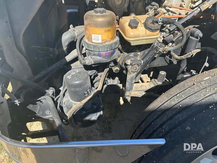 2012-freightliner-cascadia-truck-(cp1182-unit-517)-image-32