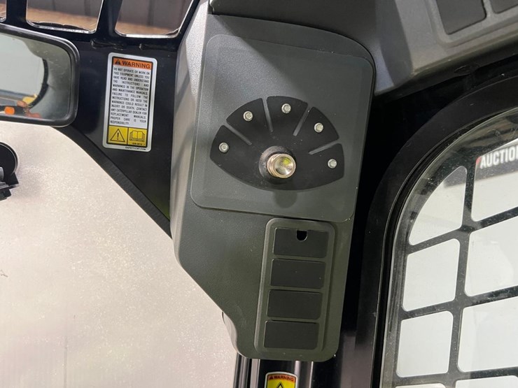 caterpillar-272c-image-24