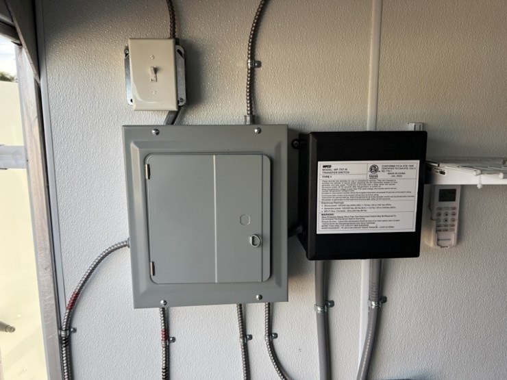 2006-freightliner-mt45-image-41