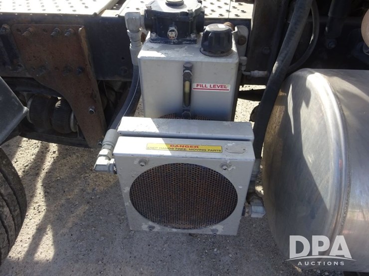 2018-freightliner-coronado-day-cab-glider-truck-(pz13985,-unit-775)-image-72