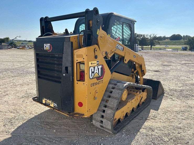 2020-caterpillar-259d3-image-3