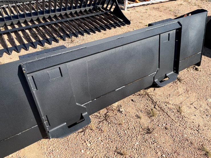 #4107-•-78"-bucket-attachment-image-4