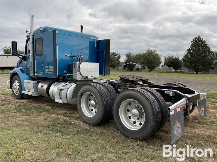 2020-peterbilt-579-image-7