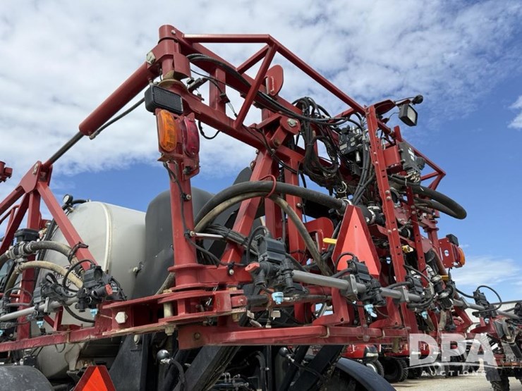 2020-case-ih-trident-5550-image-46