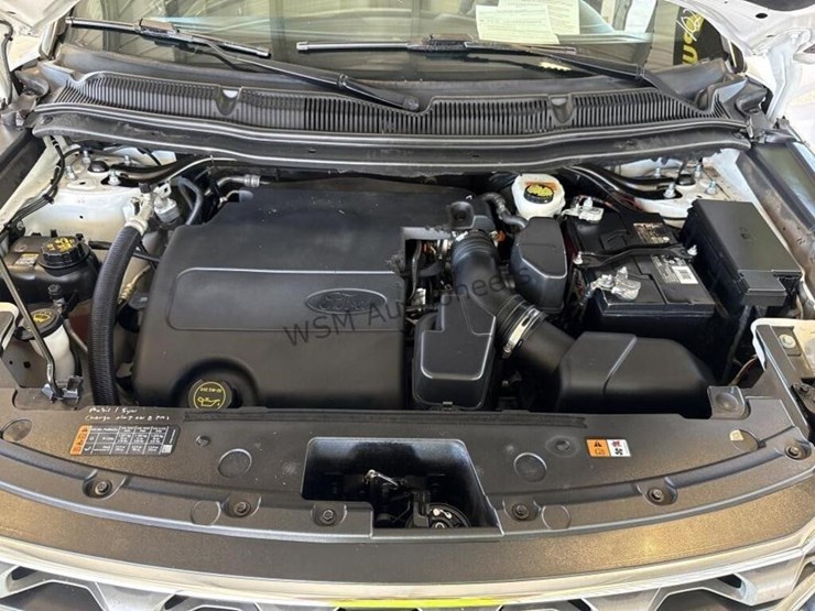 2017-ford-explorer-image-12