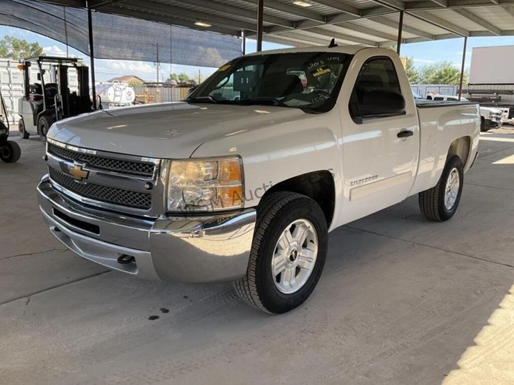2013-chevrolet-silverado-1500-image-4
