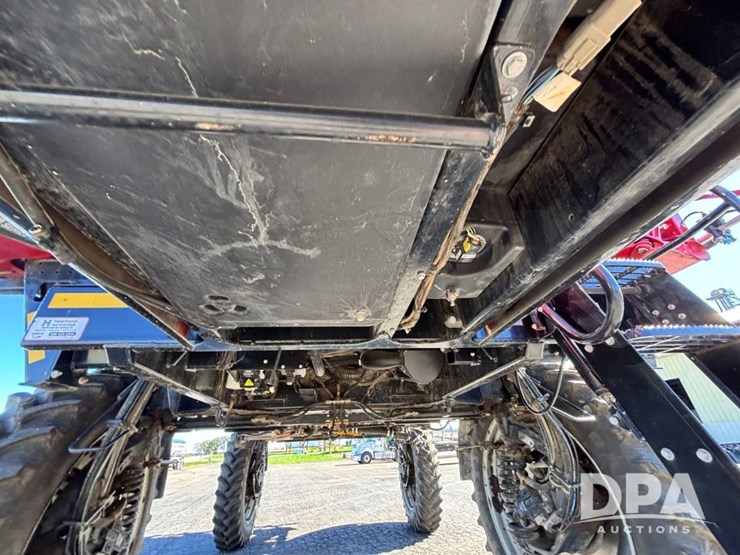 2020-case-ih-patriot-4440-image-69