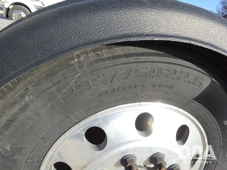 2018-freightliner-coronado-day-cab-glider-truck-(pz13996,-unit-773)-image-50