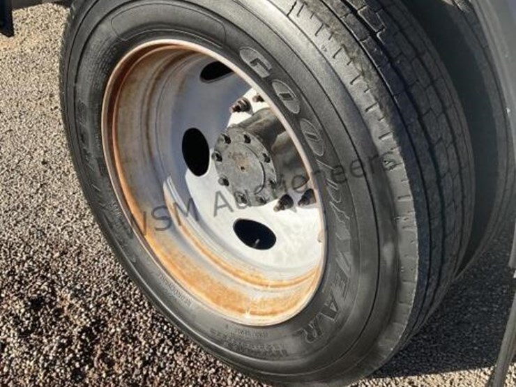 2015-ford-f550-image-8