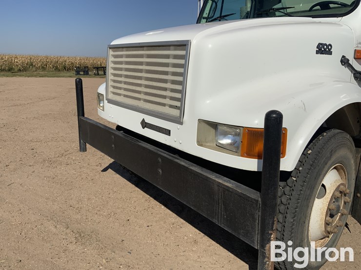 2001-international-4700-image-18