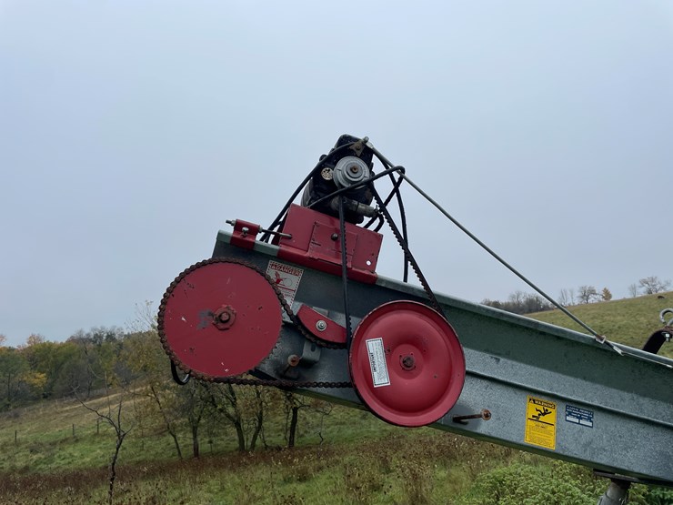 #8140-•-loyal-elevator-image-13