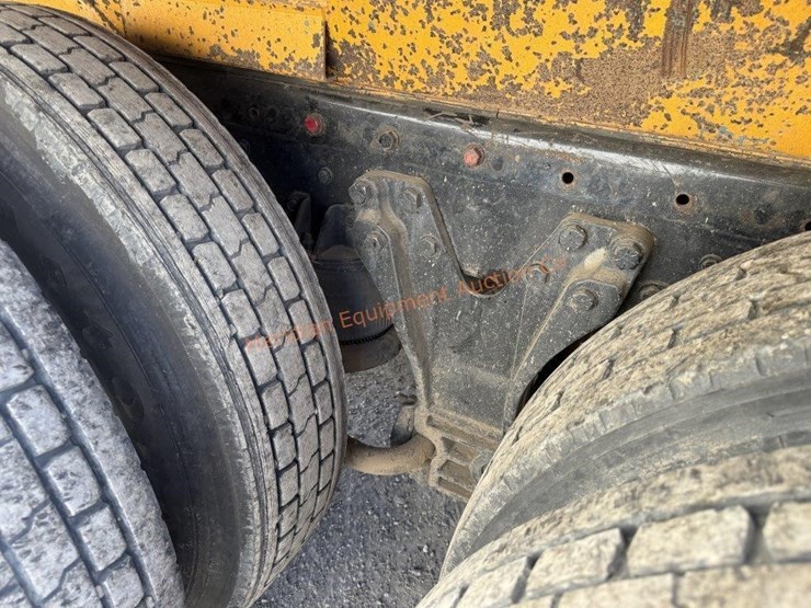 1995-kenworth-t600-image-32