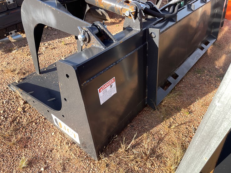 #4052-•-84"-smooth-faced-grapple-bucket-attachment-image-5