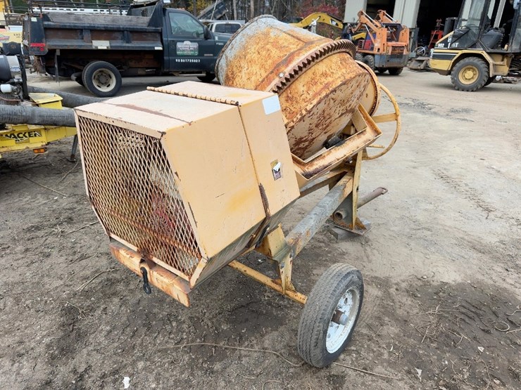 stone-650m-tow-behind-concrete-mixer-image-4