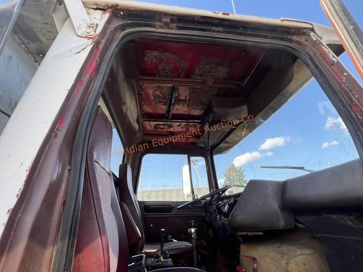 1979-ford-9000-image-20