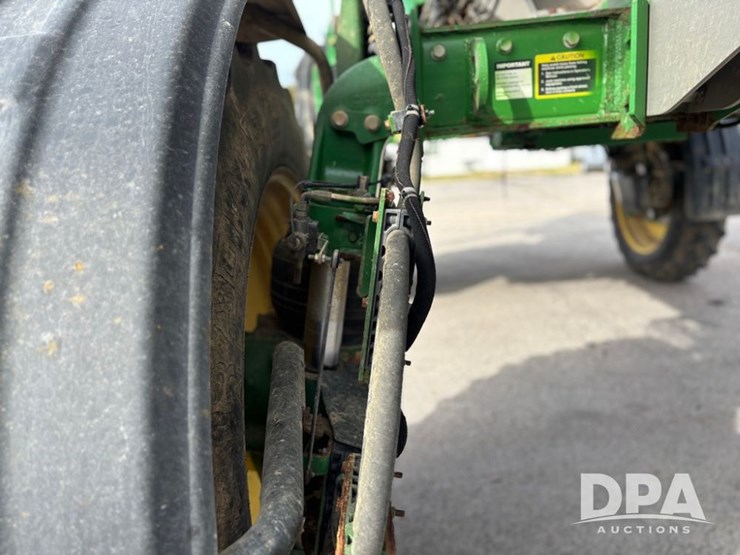 2019-john-deere-r4038-image-59