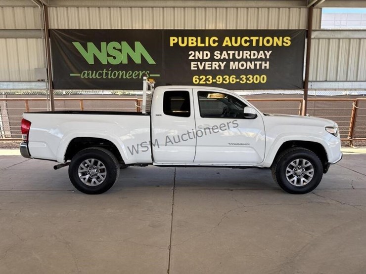 2017-toyota-tacoma-image-1