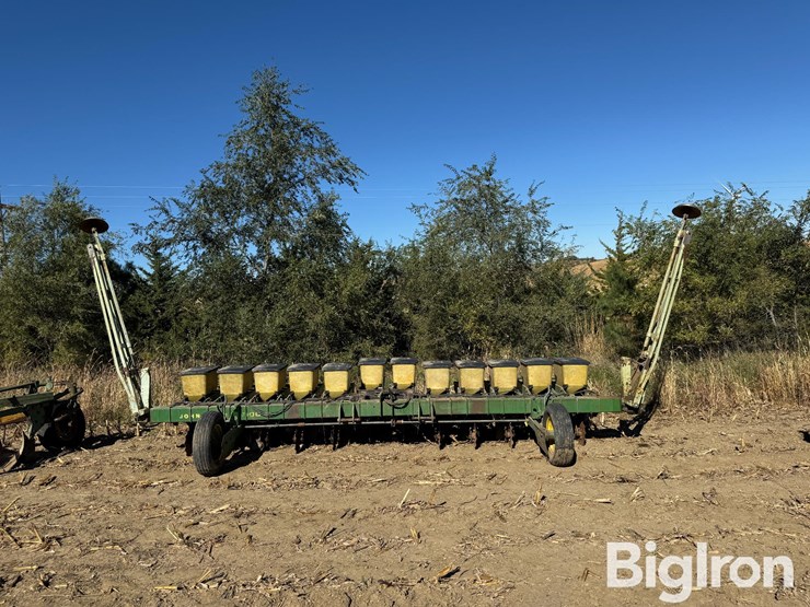 john-deere-7100-image-2