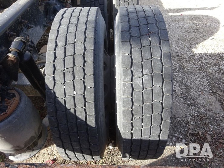 2018-freightliner-cascadia-day-cab-truck-(pz13986,-unit-405)-image-40