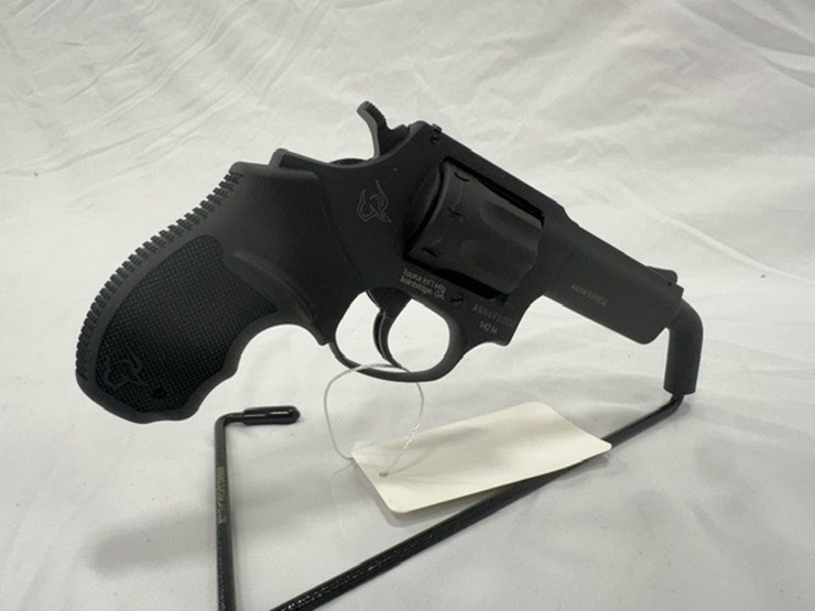 #2025-00067-•-taurus-942m-revolver-image-9