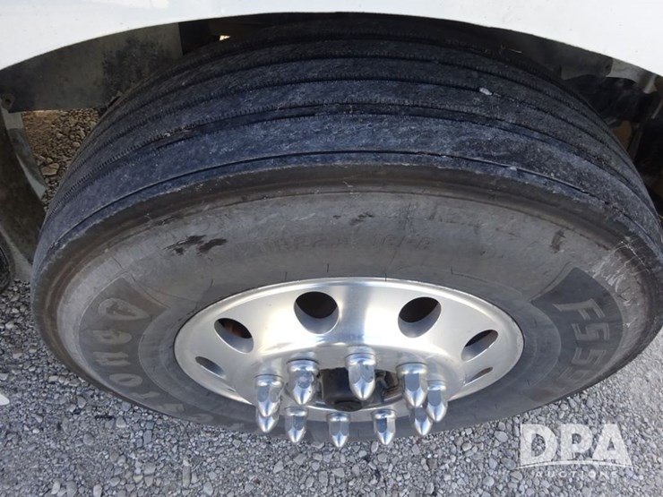 2016-freightliner-coronado-day-cab-glider-truck-(pz13982,-unit-720)-image-42