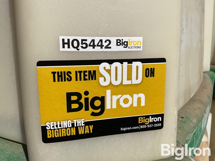 monsanto-250-gallon-liquid-fertilizer-poly-shuttles-image-12