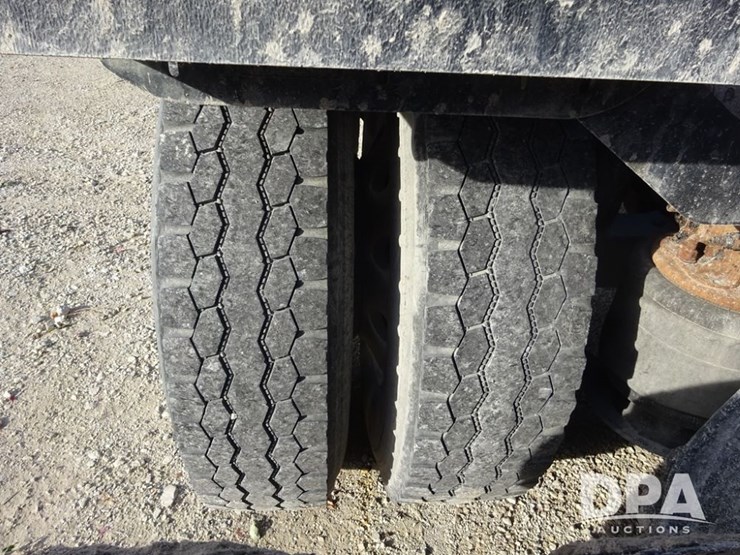 2016-freightliner-coronado-day-cab-glider-truck-(pz13982,-unit-720)-image-51