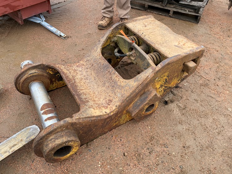 caterpillar-345-image-1