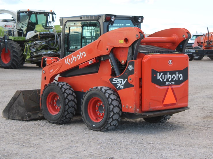 2023-kubota-ssv75-image-5