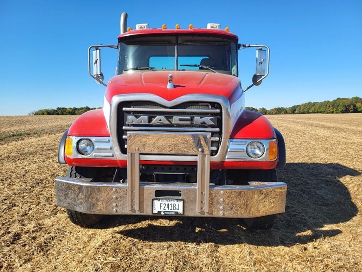 2004-mack-granite-cv713-image-8